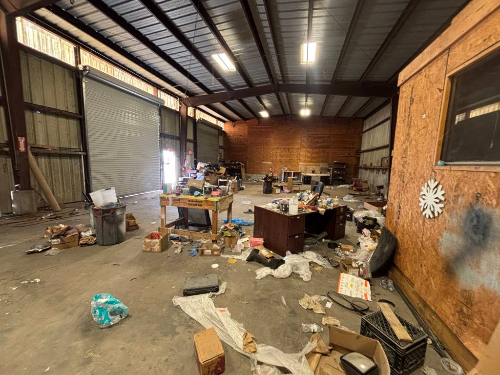 Commercial warehouse Junk Genies Lakeland Cleanout